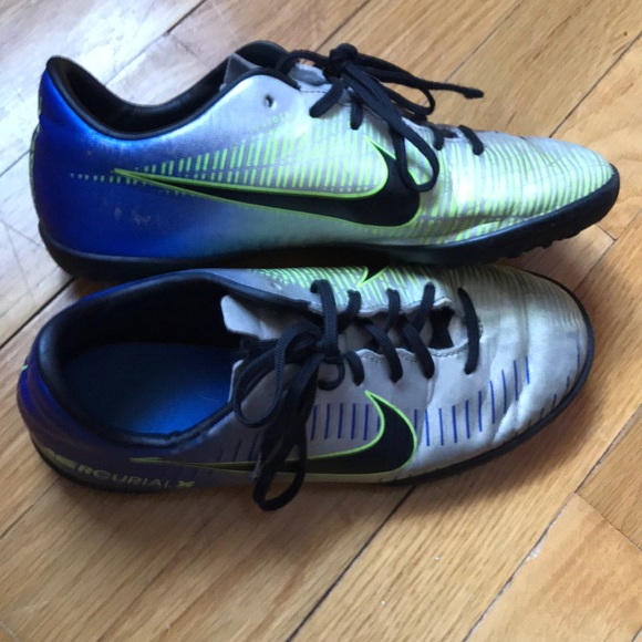 nike boys turf shoes